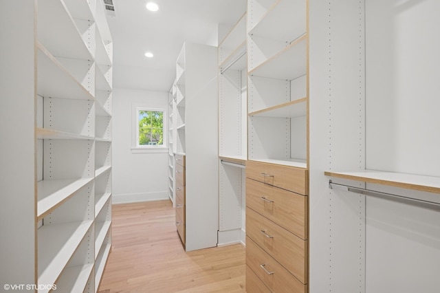900 Pleasant Ln, Glenview, IL 60025 - walk in closet featuring light wood-type flooring