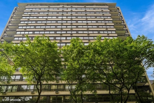 33 E Cedar St Unit 3D, Chicago, IL 60611 - view of property