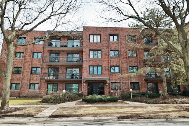 9201 Drake Ave Unit 101S, Evanston, IL 60203 - view of apartment building / complex