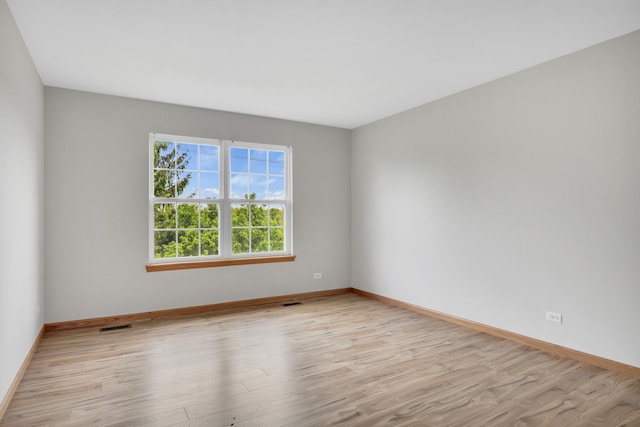 34405 N Bobolink Trl, Grayslake, IL 60030 - unfurnished room with light wood finished floors