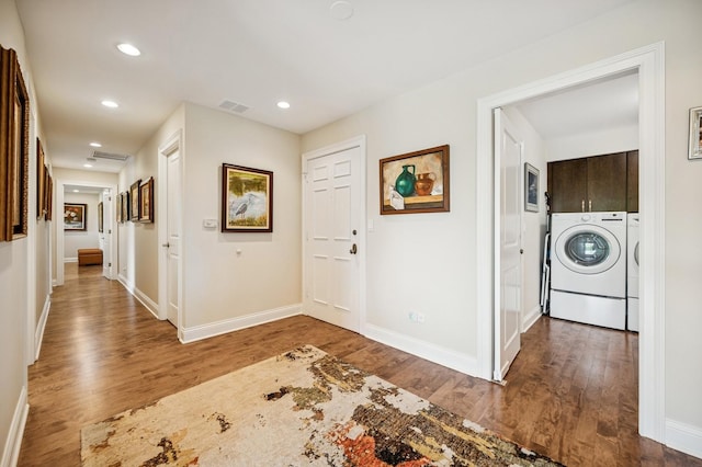 1740 Mission Hills Rd Unit 304, Northbrook, IL 60062 - foyer with wood finished floors, independent washer and dryer, and recessed lighting