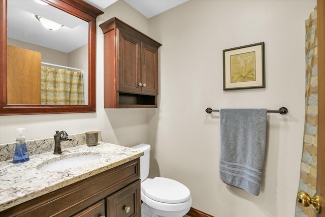 3204 Fawn Hill Ct, Urbana, IL 61802 - bathroom with vanity and a shower with shower curtain