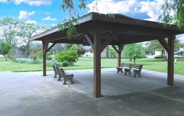 9740 S Pulaski Rd Unit 107, Oak Lawn, IL 60453 - surrounding community featuring a yard, a gazebo, and a patio