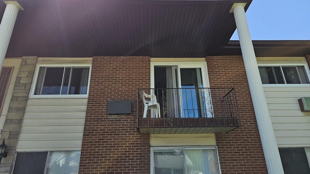 9446 Dee Rd Unit 2E, Des Plaines, IL 60016 - photo 2