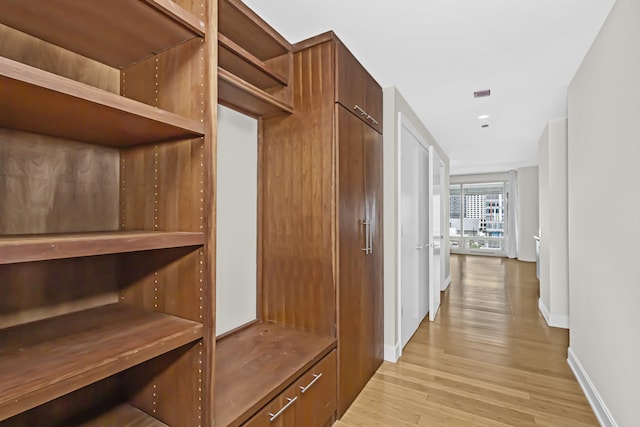340 E Randolph St Unit 404, Chicago, IL 60601 - mudroom with light wood finished floors and baseboards