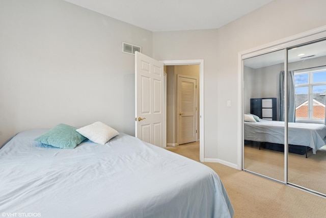 5414 S Greenwood Ave Unit 2, Chicago, IL 60615 - bedroom with light carpet and a closet
