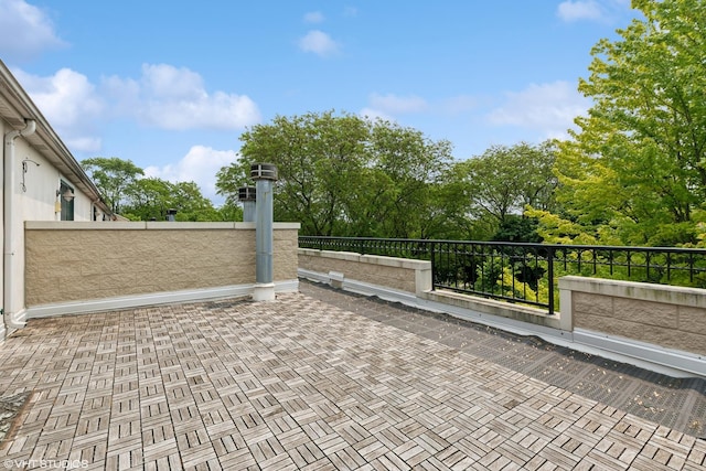 5414 S Greenwood Ave Unit 2, Chicago, IL 60615 - view of patio