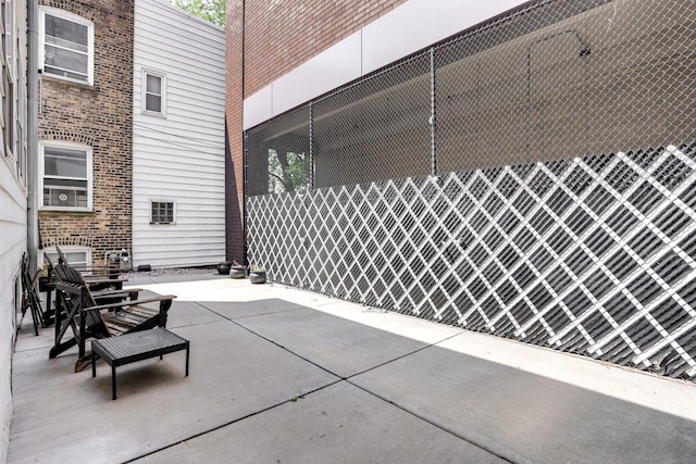 109 S Maple Ave, Oak Park, IL 60302 - view of patio / terrace