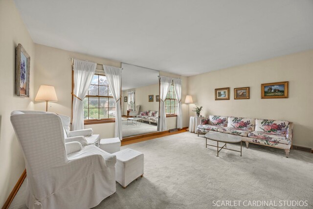 718 Liberty Ln, Lombard, IL 60148 - carpeted living area featuring baseboards