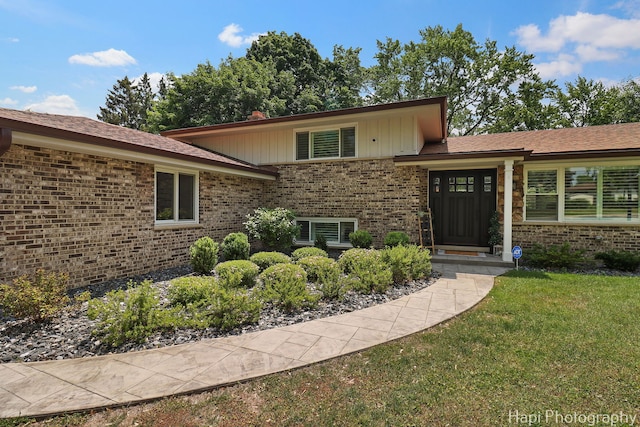 813 E Gardenia Ln, Palatine, IL 60074 - view of front of house with brick siding and a front yard