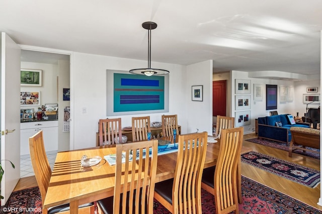1410 N State Pkwy Unit 18B, Chicago, IL 60610 - dining area with wood finished floors