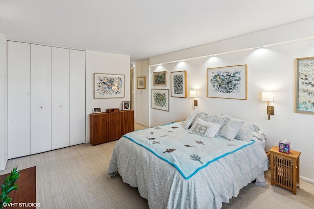 1410 N State Pkwy Unit 18B, Chicago, IL 60610 - carpeted bedroom with a closet