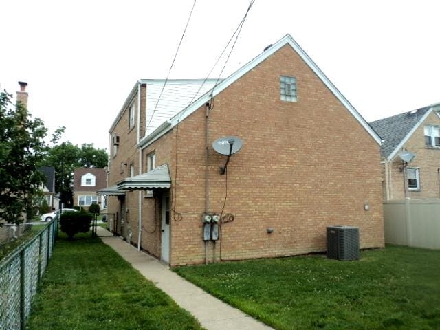 7341 W 56th Pl, Summit, IL 60501 - view of side of home featuring brick siding