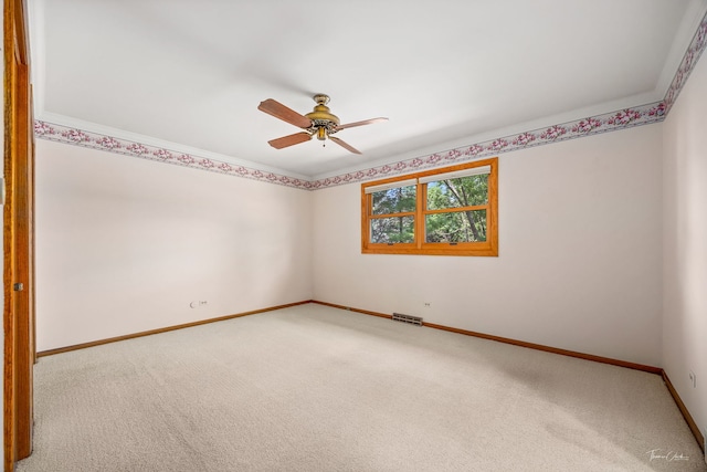 1447 Hillcrest Rd, Downers Grove, IL 60516 - empty room with carpet and a ceiling fan