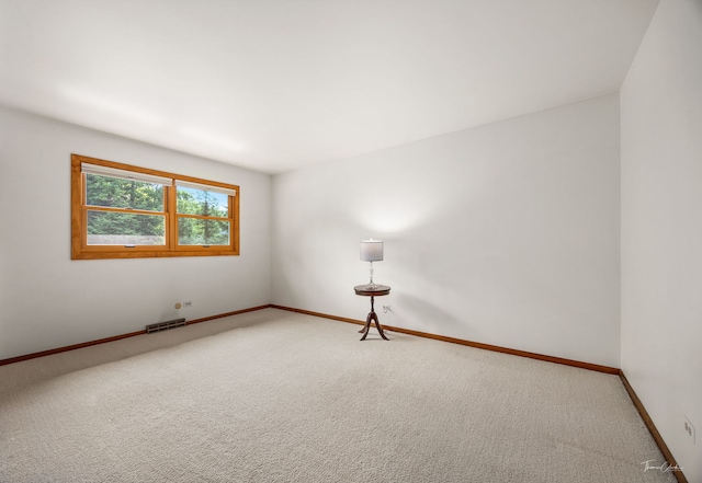 1447 Hillcrest Rd, Downers Grove, IL 60516 - empty room with carpet floors