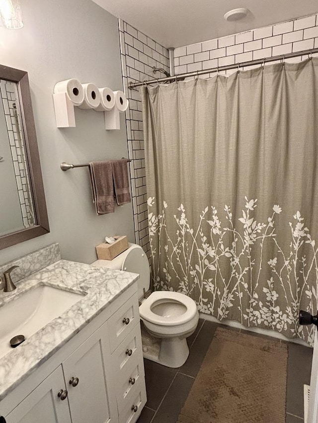847 Teverton Ln, Crystal Lake, IL 60014 - full bath with vanity, tile patterned flooring, and curtained shower
