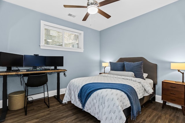 2769 N Kenmore Ave Unit 1, Chicago, IL 60614 - bedroom with wood finished floors and an office area