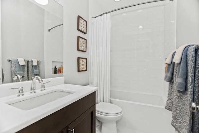 2769 N Kenmore Ave Unit 1, Chicago, IL 60614 - full bathroom with vanity and shower / bathtub combination with curtain