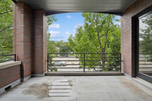 2835 N Lakewood Ave Unit 2C, Chicago, IL 60657 - view of balcony