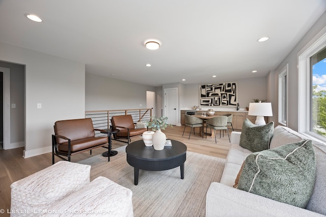 20 Pinnacle Ct, Naperville, IL 60565 - living room with light wood-style flooring and recessed lighting