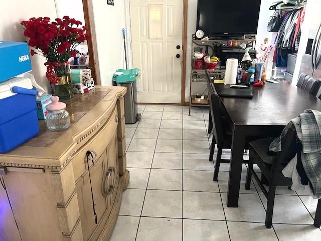 5536 S Albany Ave, Chicago, IL 60629 - dining area with light tile patterned flooring