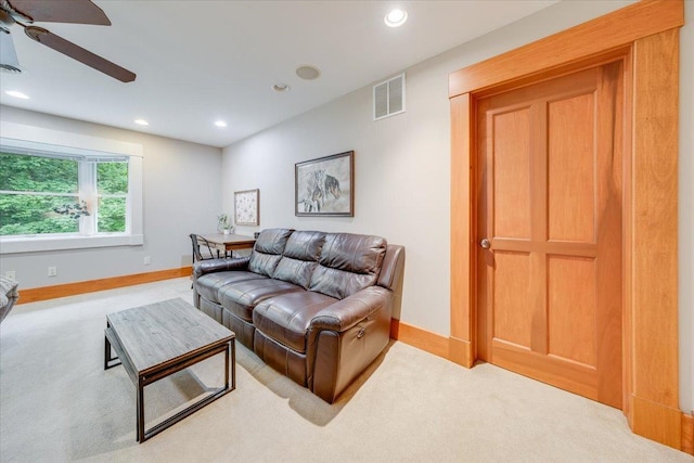 2 Timber Ridge Ln, Mansfield, IL 61854 - carpeted living area featuring a ceiling fan and recessed lighting
