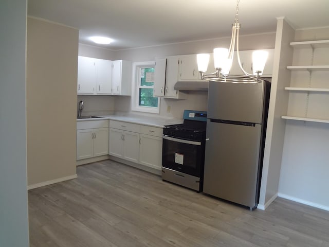 9802 Gallek Rd, Fox River Grove, IL 60021 - kitchen featuring stainless steel appliances, a chandelier, white cabinetry, crown molding, and light wood-type flooring