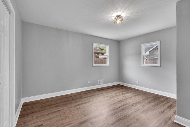 5707 W 82nd Pl, Burbank, IL 60459 - spare room featuring wood finished floors and baseboards