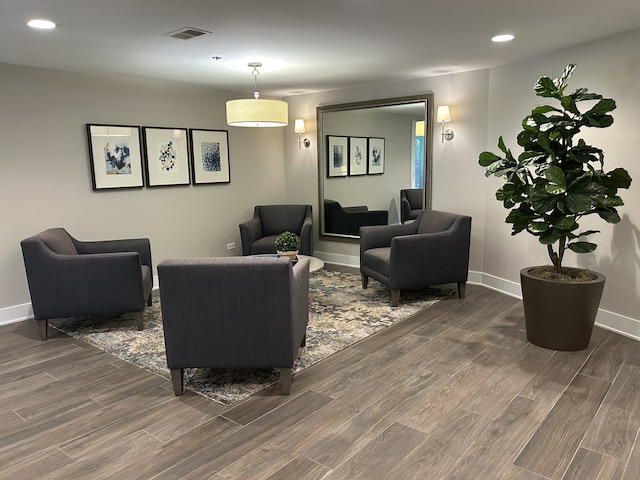1125 Lake Cook Rd Unit 209, Northbrook, IL 60062 - building lobby with recessed lighting