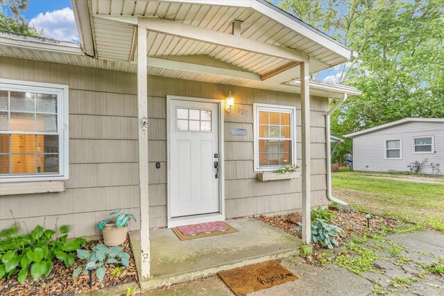 1825 Parkdale Dr, Champaign, IL 61821 - entrance to property