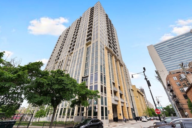 700 N Larrabee St Unit 2010, Chicago, IL 60654 - view of property