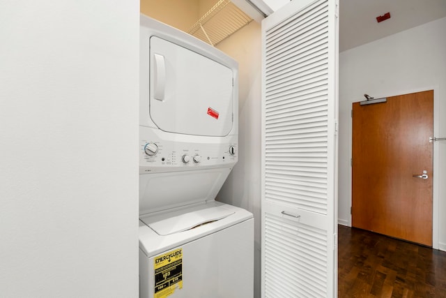 700 N Larrabee St Unit 2010, Chicago, IL 60654 - laundry room with estacked washer and dryer and wood finished floors