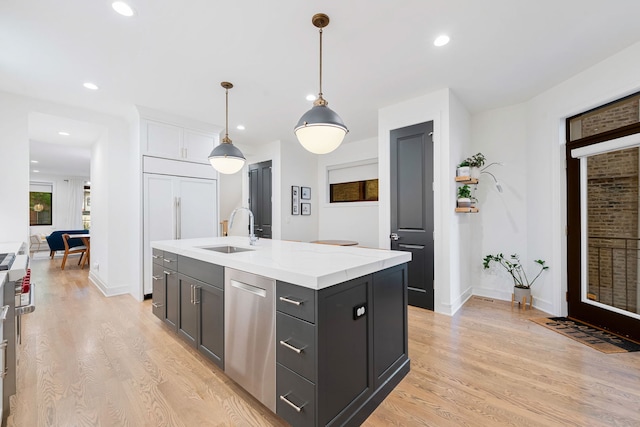 832 W Altgeld St Unit 1, Chicago, IL 60614 - kitchen with dishwasher, light wood-style flooring, a kitchen island with sink, hanging light fixtures, and recessed lighting