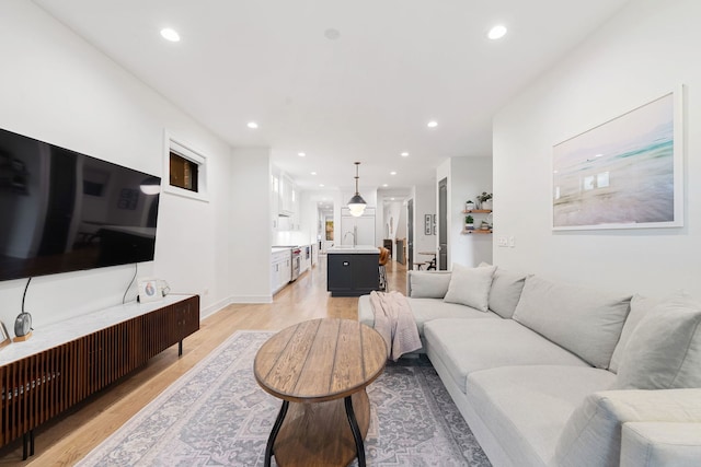 832 W Altgeld St Unit 1, Chicago, IL 60614 - living area with light wood-type flooring and recessed lighting