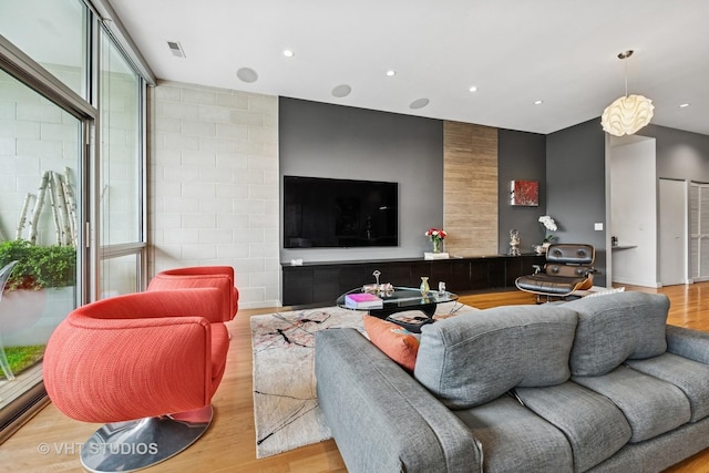 1711 W Division St Unit 303, Chicago, IL 60622 - living area featuring light wood-style floors and recessed lighting