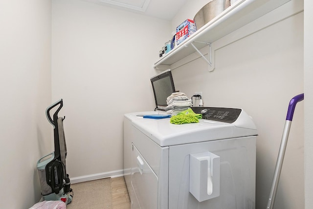 1526 Peachtree Ln, Lockport, IL 60441 - laundry room featuring washing machine and dryer and light wood-type flooring