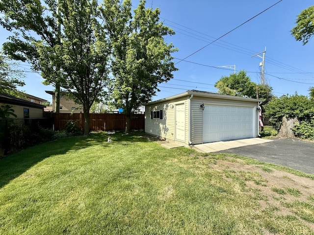 98 Northgate Rd, Riverside, IL 60546 - view of yard with a detached garage and an outbuilding