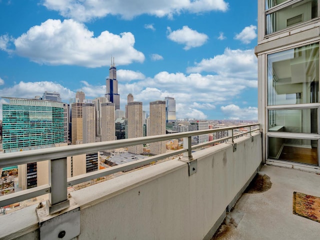 737 W Washington Blvd Unit 3003, Chicago, IL 60661 - balcony featuring a skyline view