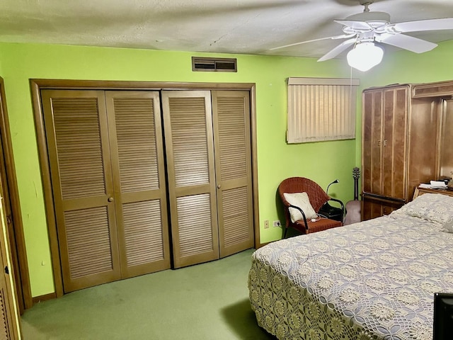 336 Flossmoor Ave, Waukegan, IL 60085 - carpeted bedroom featuring a closet and a ceiling fan