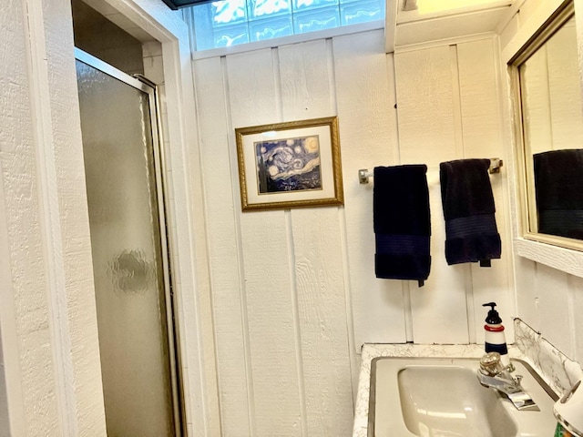 336 Flossmoor Ave, Waukegan, IL 60085 - full bath featuring a shower stall and a sink