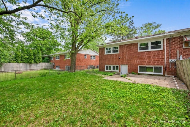 6710 Valley View Rd, Hanover Park, IL 60133 - back of house with a patio