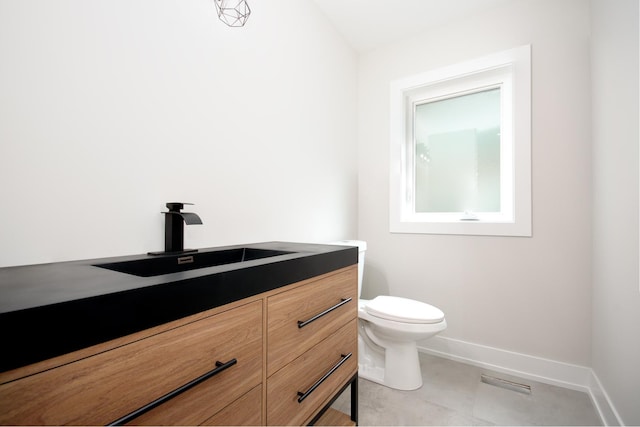 8402 S Carpenter St, Chicago, IL 60620 - bathroom featuring vanity and tile patterned flooring