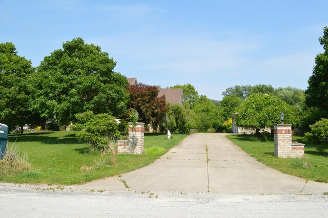 1425 Shorewood Dr, Saint Anne, IL 60964 - photo 9