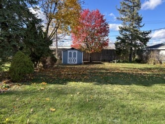 872 Mason Ln, Des Plaines, IL 60016 - view of yard with a storage unit