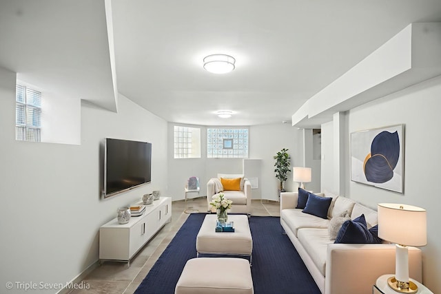 3425 W Carroll Ave, Chicago, IL 60624 - living room featuring baseboards