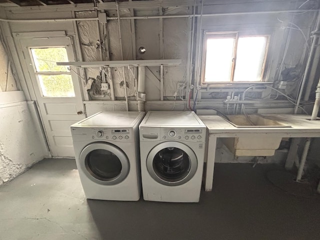 126 N Prairie Ave, Bloomingdale, IL 60108 - washroom featuring separate washer and dryer