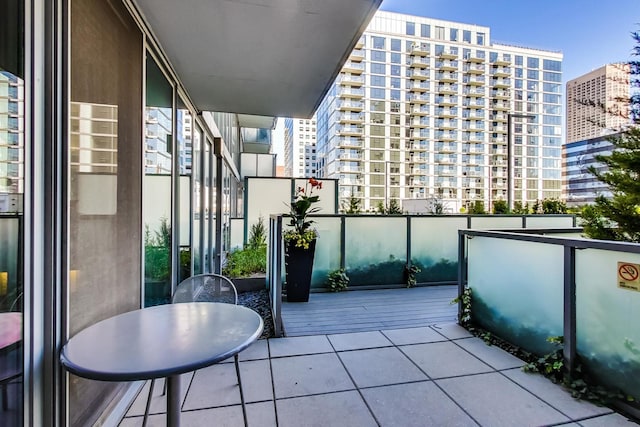 659 W Randolph St Unit 1115, Chicago, IL 60661 - balcony featuring a view of city