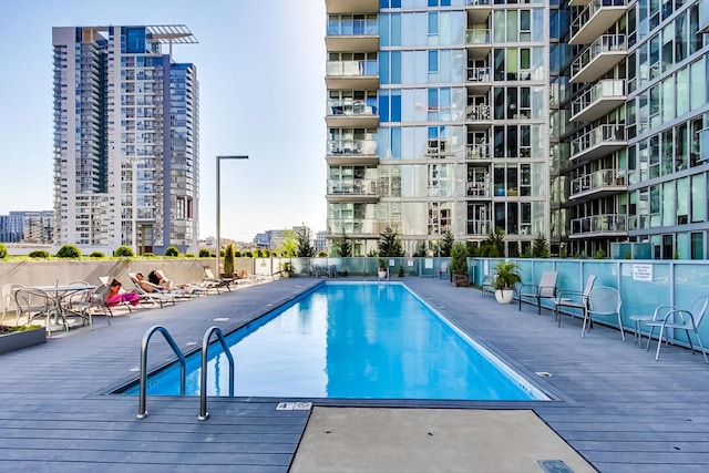 659 W Randolph St Unit 1115, Chicago, IL 60661 - view of community pool