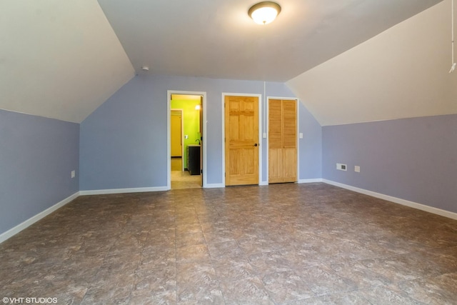 32597 Genoa Rd, Genoa, IL 60135 - additional living space with lofted ceiling