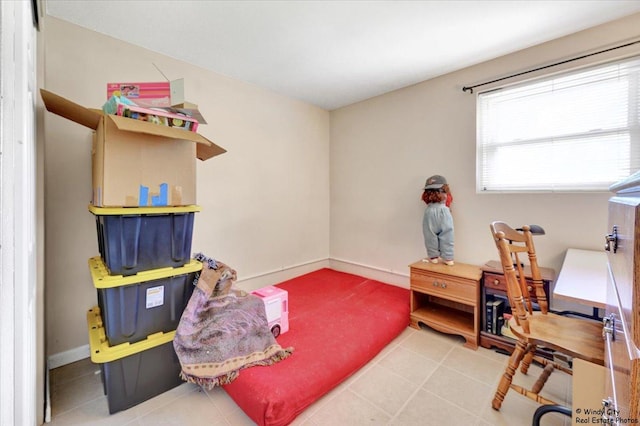36 W Green Meadows Blvd, Streamwood, IL 60107 - tiled office space featuring baseboards